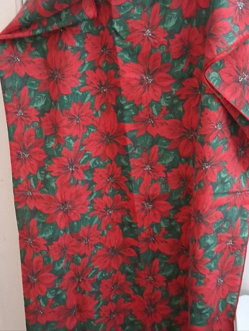 Poinsetta Holiday Tablecloth